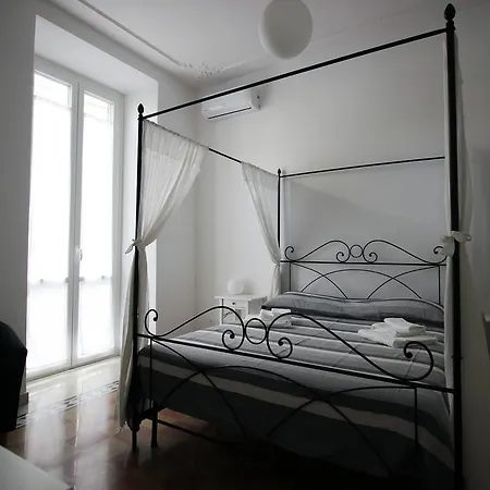 Ostiense Piramide Station