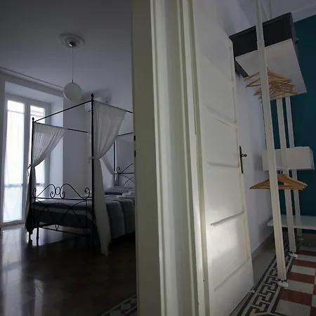 Ostiense Piramide Station * Roma