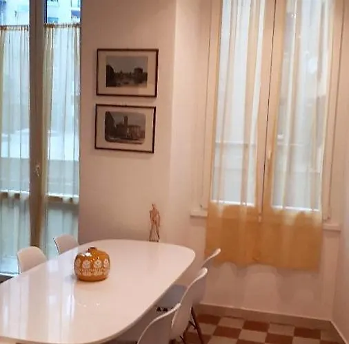 Ostiense Piramide Station