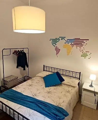 Lägenhet Ostiense Piramide Station *