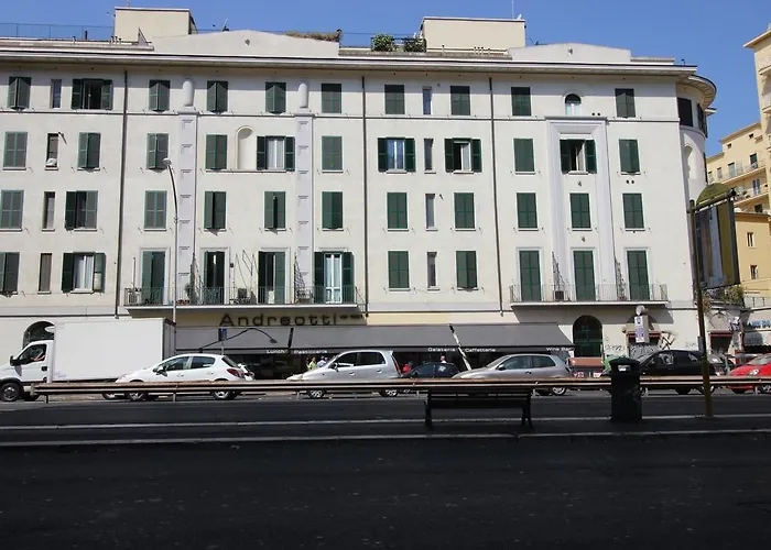 Ostiense Piramide Station