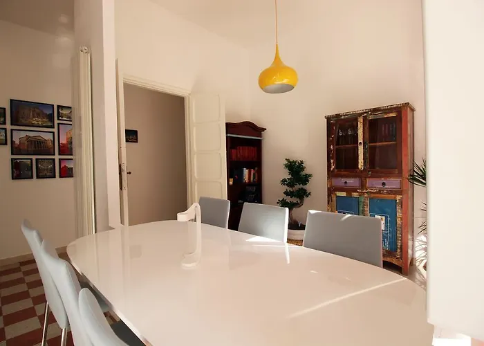 Ostiense Piramide Station *