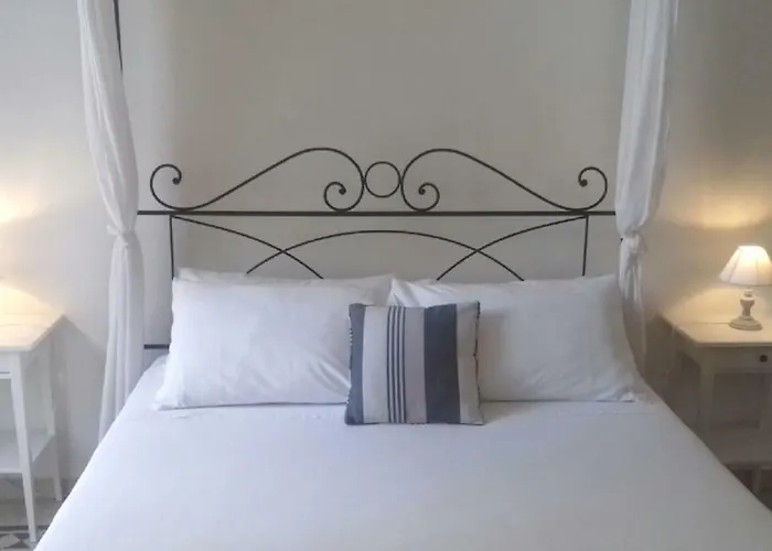 Ostiense Piramide Station Lägenhet