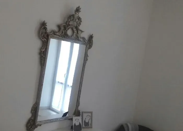 Lägenhet Ostiense Piramide Station *